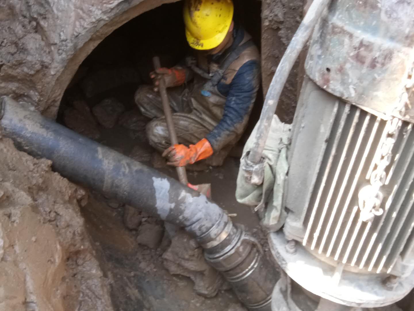 九真镇管道清淤